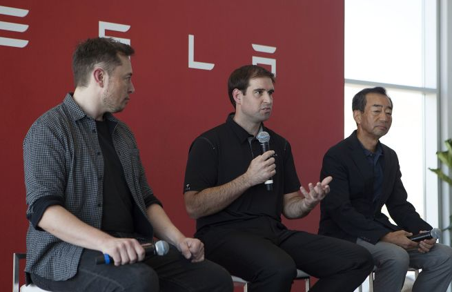 Elon Musk 039 S Right Hand Man And Tesla Co Founder Jb Straubel Unexpectedly Calls It Quits - News