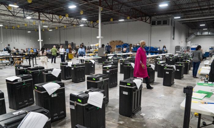 In Bizarre Series Of Sunday Flip-Flops, Georgia Judge Issues Restraining Order Against Erasing Dominion Voting Machines Recount-georgia-2-700x420