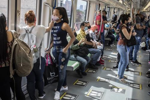 Medizinische Tyrannei der CDC: Alle Reisenden müssen mehrlagige Masken tragen ansonsten droht Verhaftung