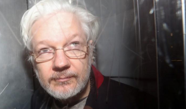 Healthier Looking Julian Assange Filmed Briefly Emerging From Solitary Confinement