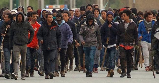 Funcionario francés dice que la cuarentena no debe aplicarse en áreas de migrantes para evitar disturbios 16 Funcionario francés dice que la cuarentena no debe aplicarse en áreas de migrantes para evitar disturbios 16