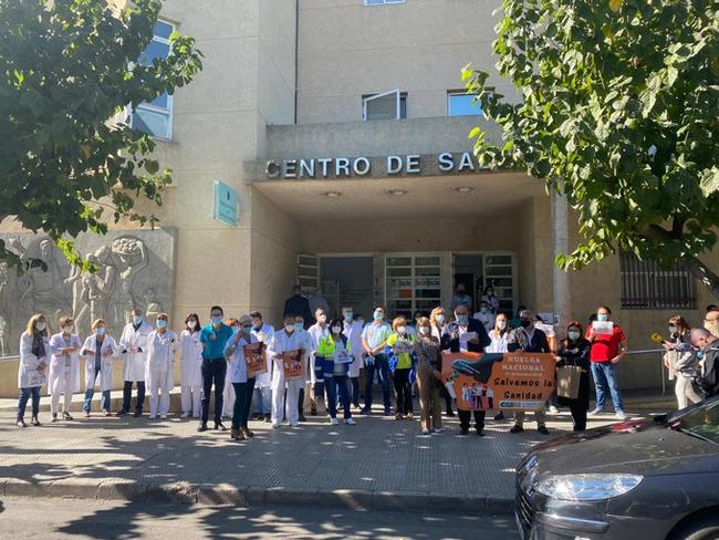Los médicos españoles realizan la primera huelga en 25 años para protestar contra la nueva orden COVID-19 del gobierno